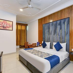 Hotel Kiara Near Delhi Airport - Free Airport Drop
